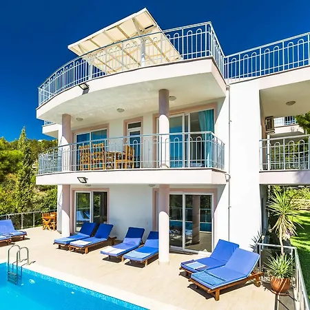 Villa Hill